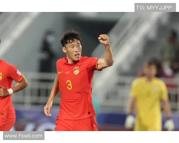 朱辰杰精彩头球攻门助力球队逆转胜利展现出色竞技状态