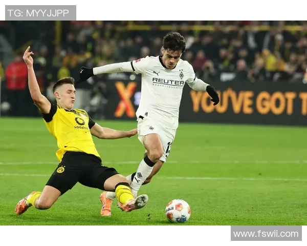 多特蒙德3-1逆转战胜门兴，重返德甲榜首位置