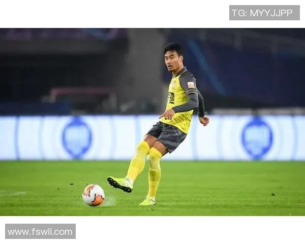 吴少聪精彩拦截传球展现出色防守能力助力球队逆转比赛